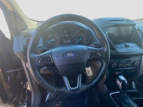Used 2018 Ford Escape SEL image 10