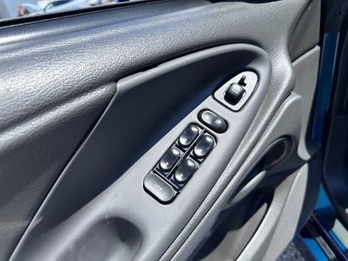 Used 2004 Ford Mustang Cobra RWD image 11