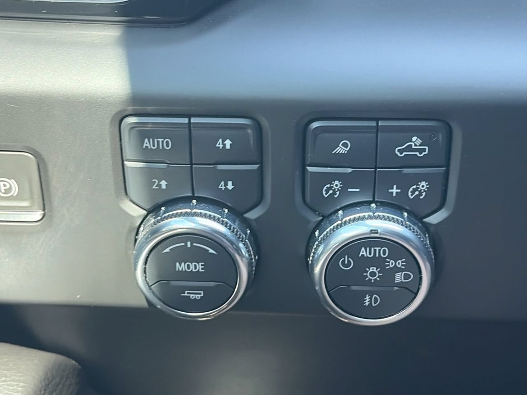 Used 2023 GMC Sierra 1500 Denali AWD/4WD image 24