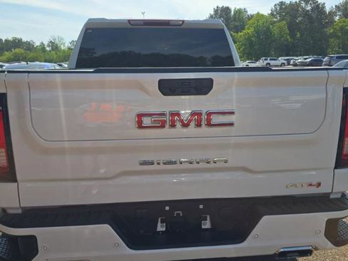 Used 2025 GMC Sierra 1500 AT4 AWD/4WD image 5