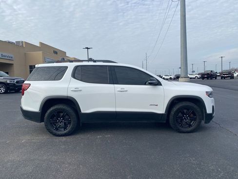 Used 2023 GMC Acadia AT4 w/ Technology Package image 8