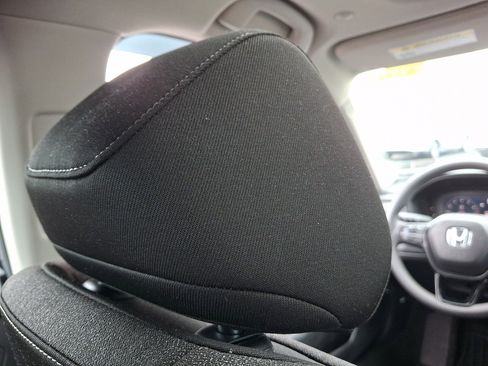 Used 2025 Honda Accord SE image 9