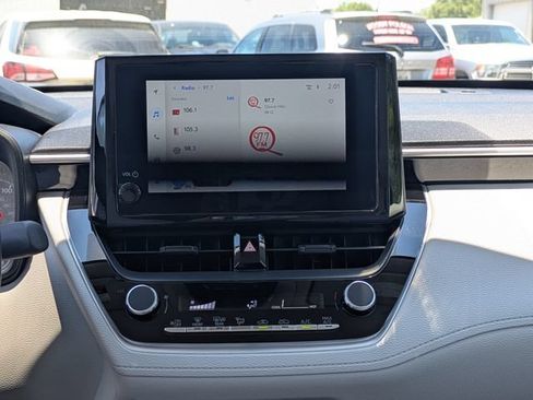 Used 2025 Toyota Corolla Cross L FWD image 19