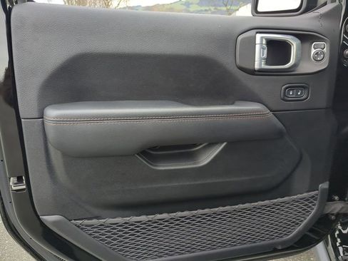 Used 2021 Jeep Wrangler Unlimited Rubicon w/ Trailer Tow Package image 19