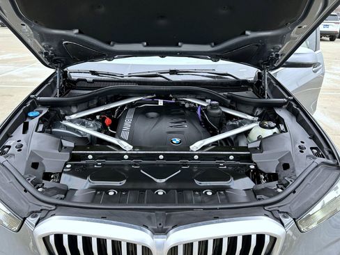 Used 2024 BMW X5 xDrive40i w/ Premium Package image 24