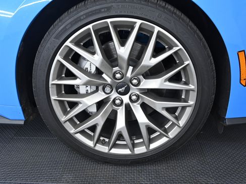 Used 2025 Ford Mustang GT Premium image 44