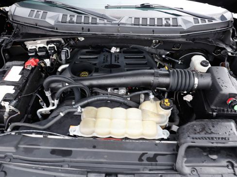 Used 2019 Ford F150 Lariat image 23