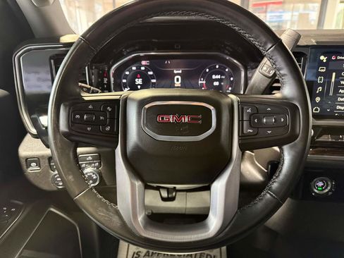 Used 2024 GMC Sierra 1500 SLE image 9