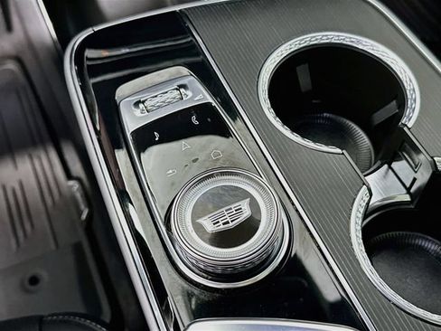 Used 2024 Cadillac Lyriq Sport AWD/4WD image 16