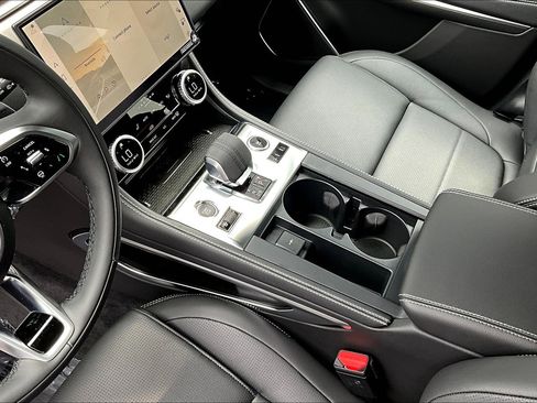 New 2026 Jaguar F-PACE R-Dynamic S image 8