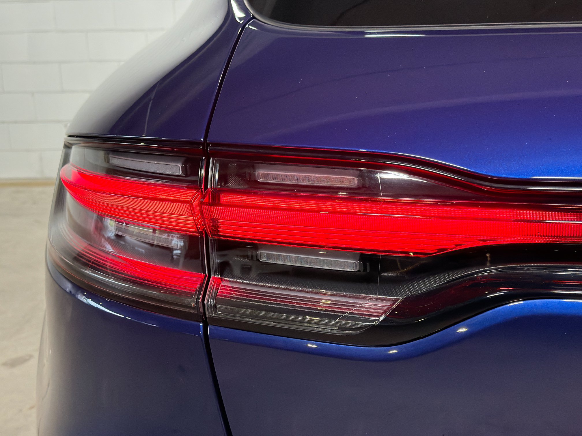 Certified 2026 Porsche Macan AWD/4WD image 11
