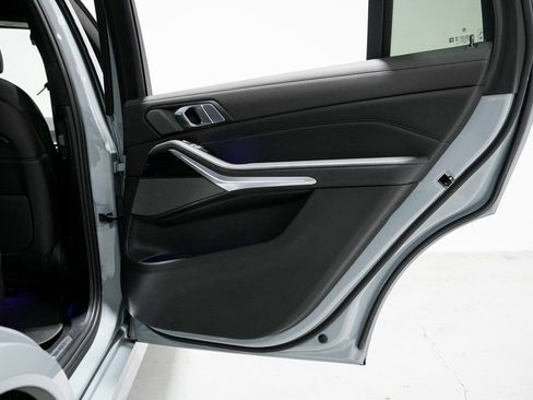 Used 2023 BMW X7 xDrive40i w/ Executive Package image 41