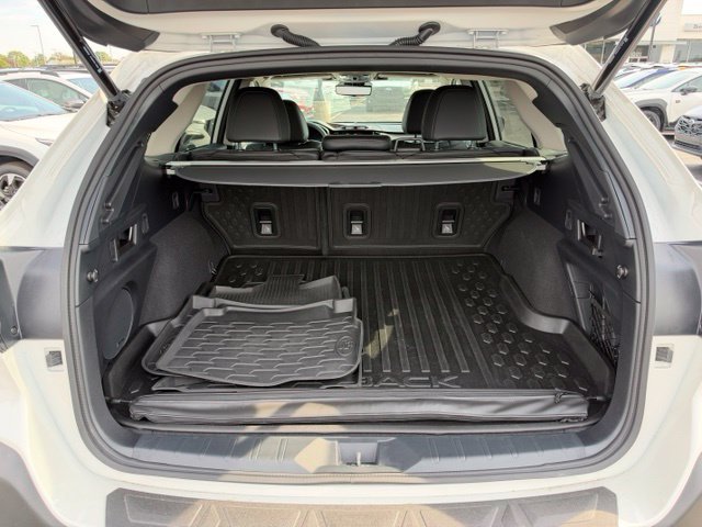 Certified 2025 Subaru Outback Touring XT AWD/4WD image 36