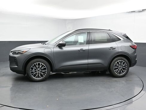 New 2025 Ford Escape SE w/ PHEV Premium Package image 10