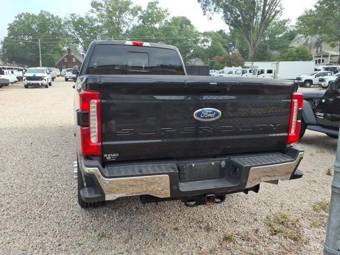 Used 2023 Ford F350 Lariat w/ Lariat Ultimate Package AWD/4WD image 6