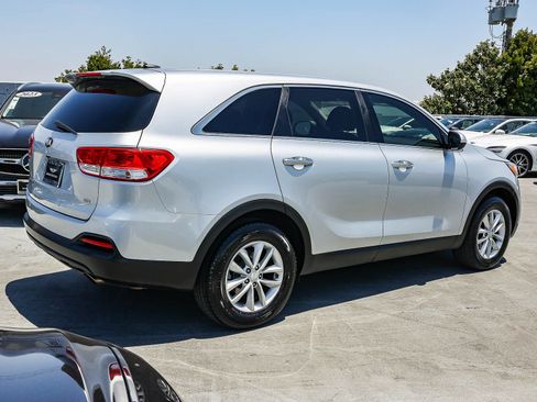 Used 2018 Kia Sorento L FWD image 4