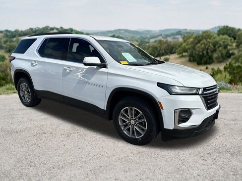 Used 2023 Chevrolet Traverse LT FWD image 1