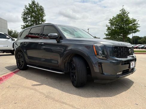 Used 2021 Kia Telluride SX w/ SX Prestige Package image 4