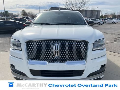 Used 2023 Lincoln Navigator Reserve AWD/4WD image 3