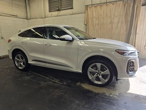 Certified 2025 Audi Q5 Premium Plus AWD/4WD image 8