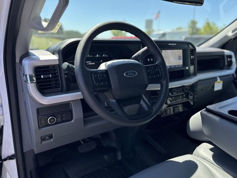 New 2025 Ford F350 XL w/ XL Chrome Package RWD image 9