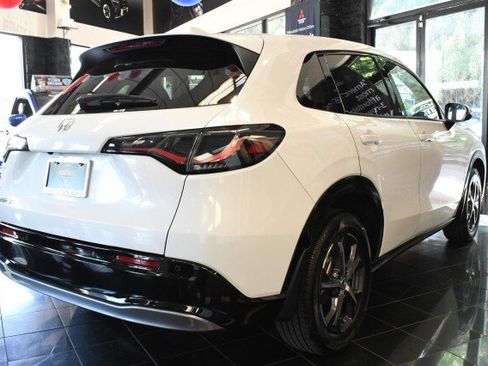 Used 2025 Honda HR-V EX-L image 11