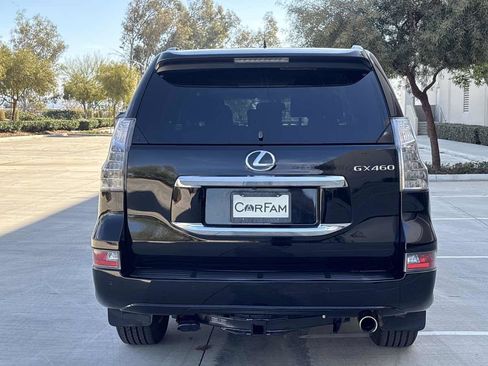 Used 2017 Lexus GX 460 image 4