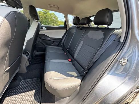 New 2025 Volkswagen Taos SE image 11