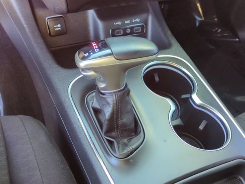 Used 2019 Dodge Durango SXT image 24