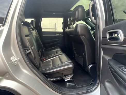 Used 2018 Jeep Grand Cherokee Limited w/ Luxury Group II image 31