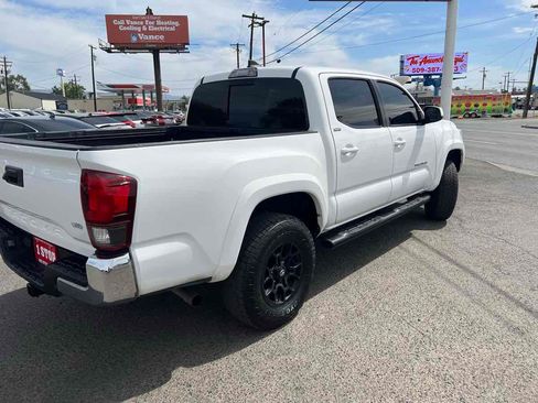 Used 2019 Toyota Tacoma SR5 AWD/4WD image 5