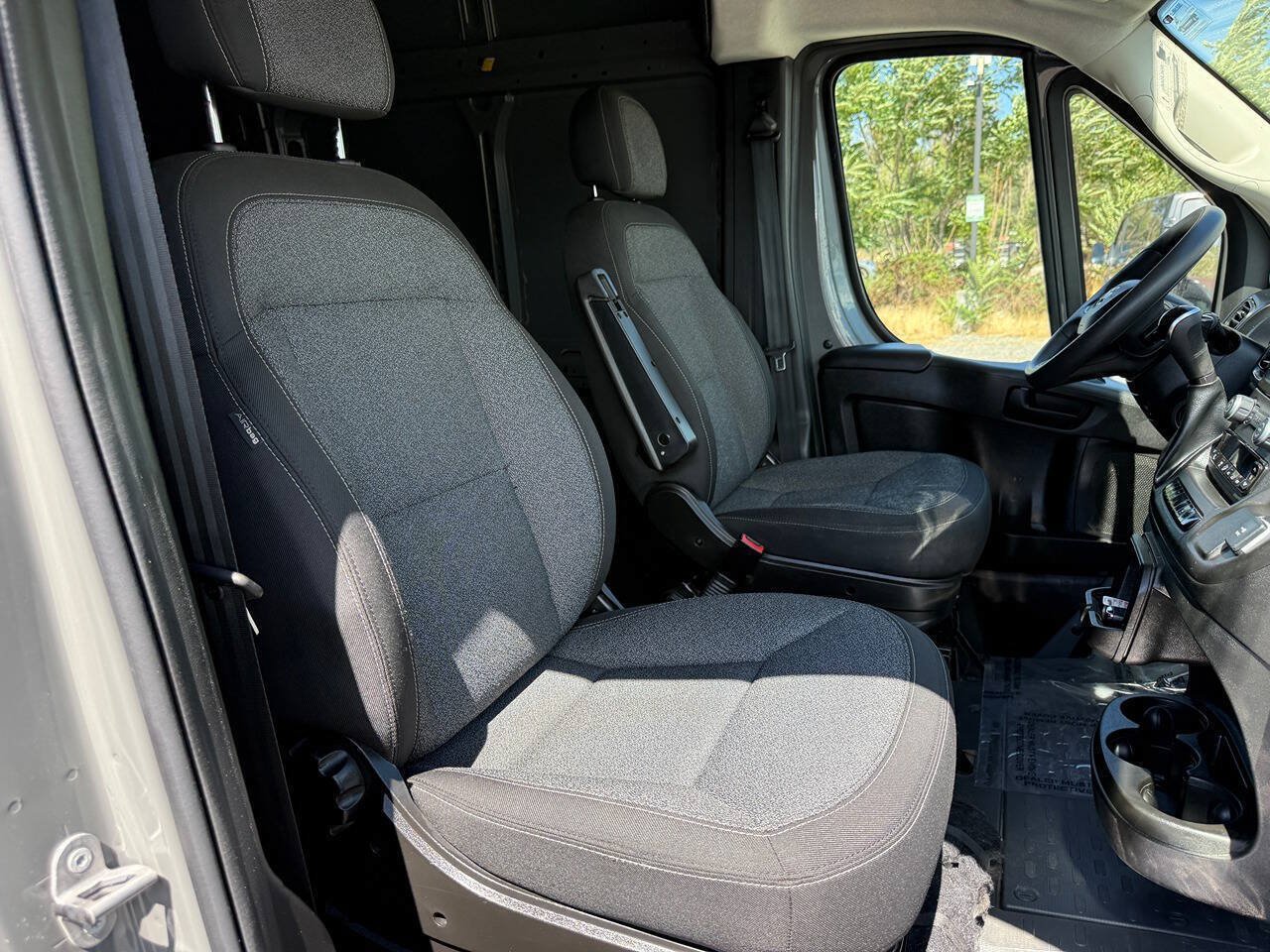 Used 2025 RAM ProMaster 2500 FWD image 18