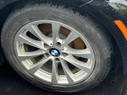 Used 2017 BMW 320i xDrive Sedan AWD/4WD image 9