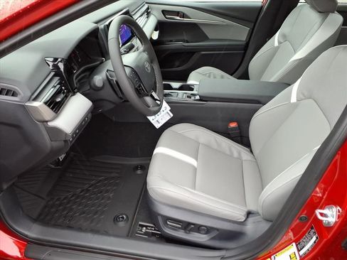 New 2026 Toyota Camry SE w/ Convenience Package image 5