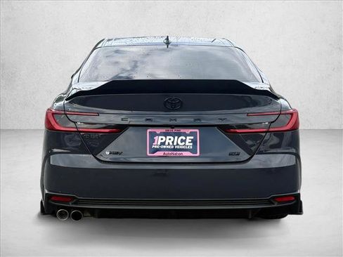 Used 2025 Toyota Camry SE w/ Convenience Package FWD image 6