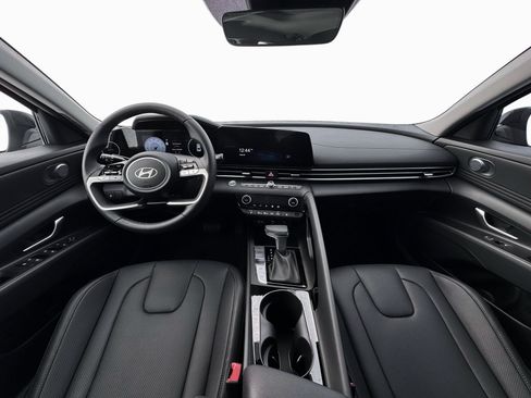 New 2026 Hyundai Elantra Limited FWD image 32