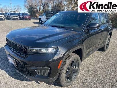 New 2025 Jeep Grand Cherokee Laredo