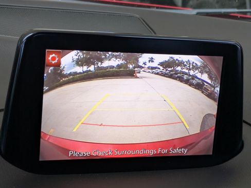 Used 2017 MAZDA MAZDA3 Grand Touring w/ Premium Equipment Package FWD image 22