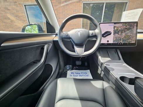 Used 2025 Tesla Model Y Long Range RWD image 5