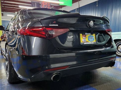 Used 2017 Alfa Romeo Giulia Ti w/ TI Performance Package image 6