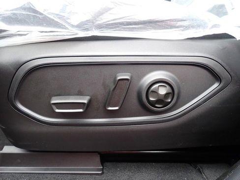 New 2025 Jeep Grand Cherokee L Altitude image 17