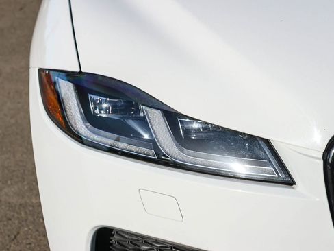 Used 2022 Jaguar F-PACE S AWD/4WD image 15