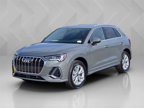 New 2025 Audi Q3 2.0T Premium image 8