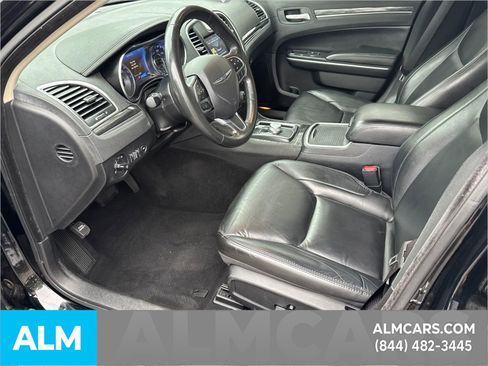 Used 2021 Chrysler 300 Touring L image 11