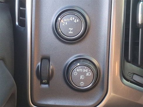 Used 2018 Chevrolet Silverado 1500 LT w/ All Star Edition image 26