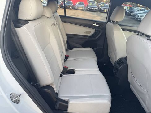 Used 2021 Volkswagen Tiguan SE R-Line FWD image 18