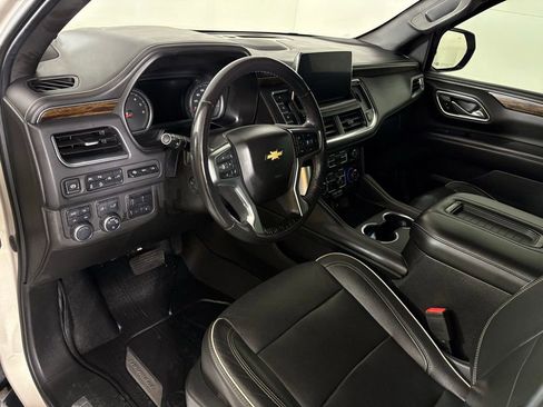 Used 2021 Chevrolet Tahoe Premier w/ Premium Package image 21