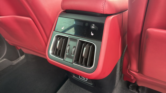 Used 2023 Maserati Grecale Modena AWD/4WD image 26