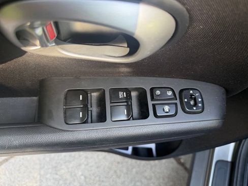 Used 2016 Kia Soul FWD image 14