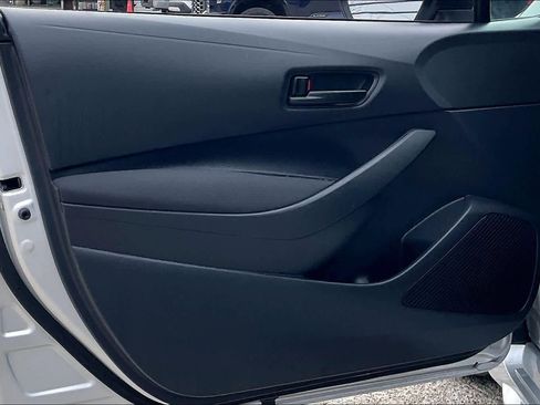 Used 2025 Toyota Corolla LE image 21